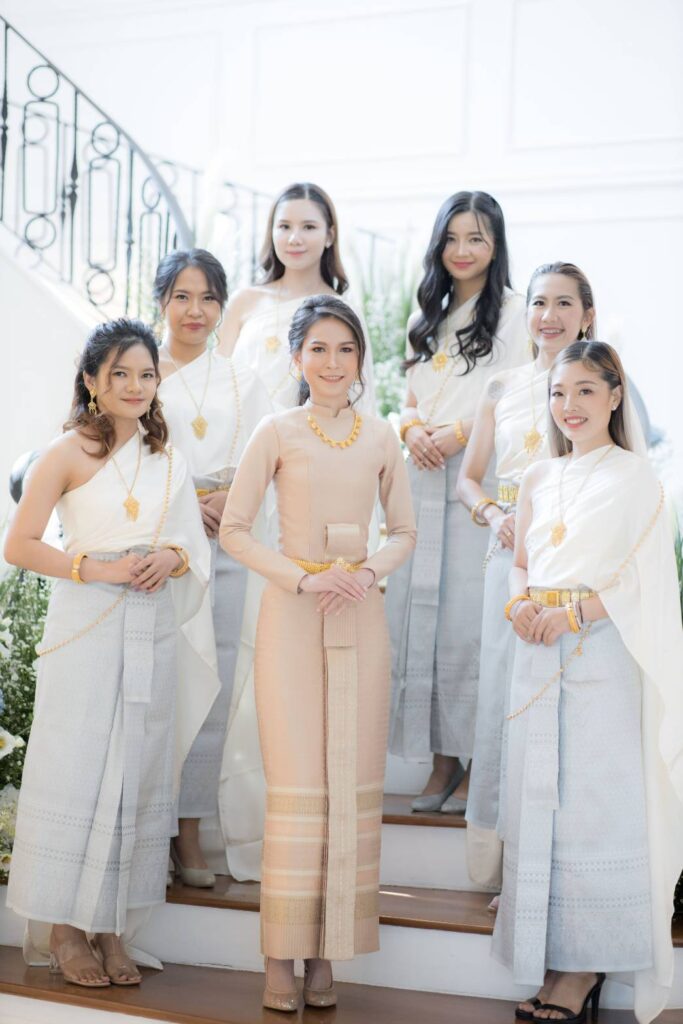 ตัดชุดไทย