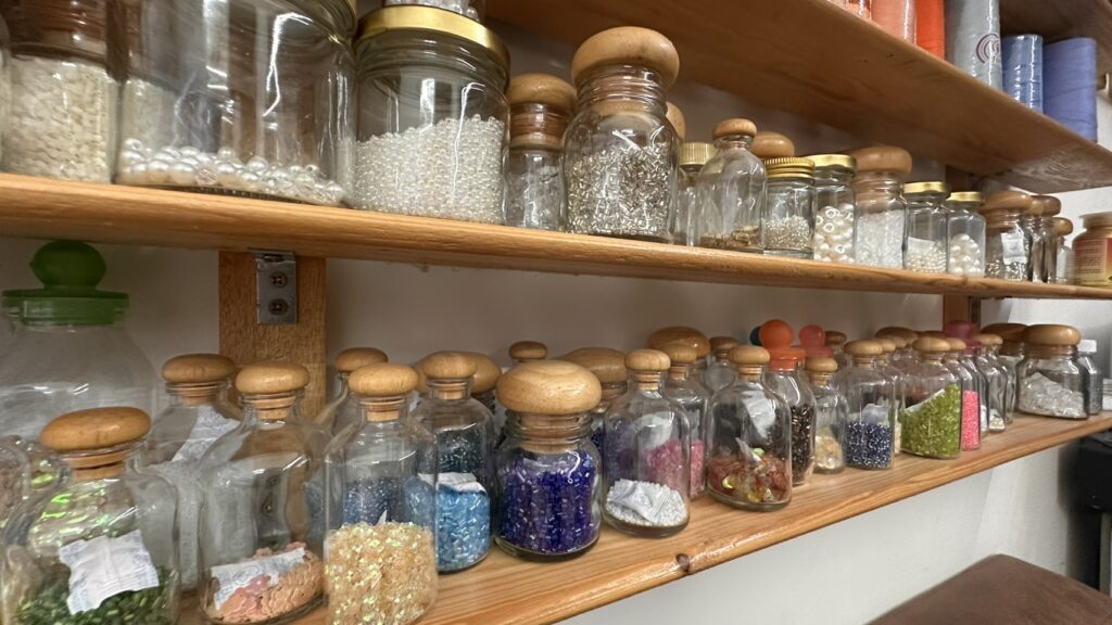 อุปกรณ์ตกแต่งชุด